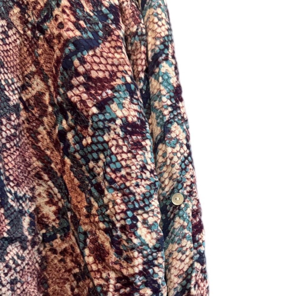 Dear John Snakeskin Button Down Women Large Mauve Teal Rayon Roll Tab Blouse - Picture 5 of 8